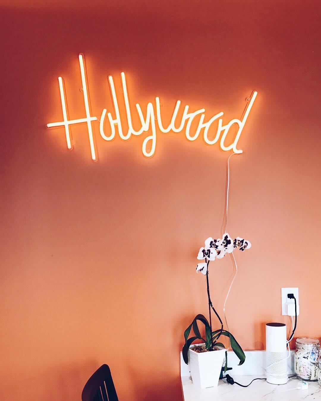 hollywood neon sign