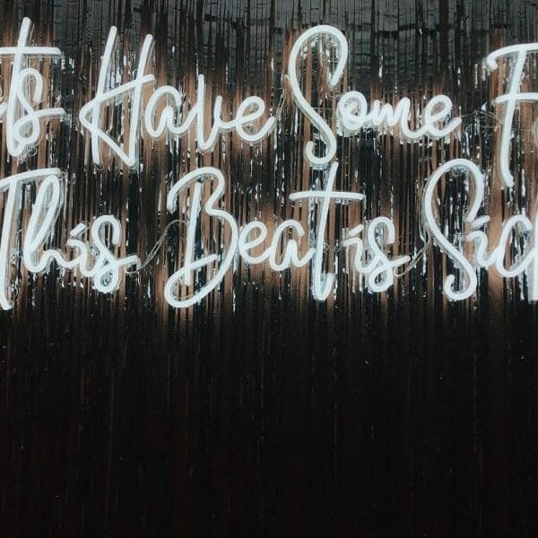 Custom neon signs, custom neon light, best custom neon sign