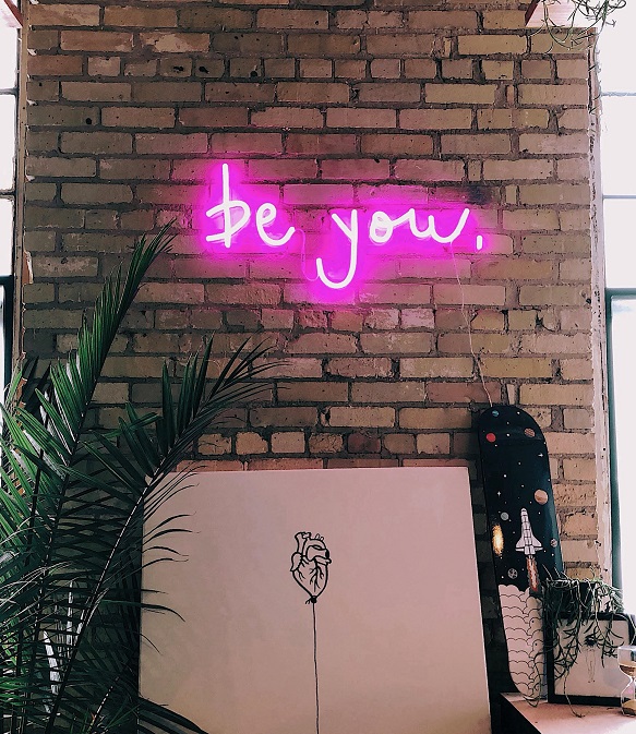 be you bar neon light