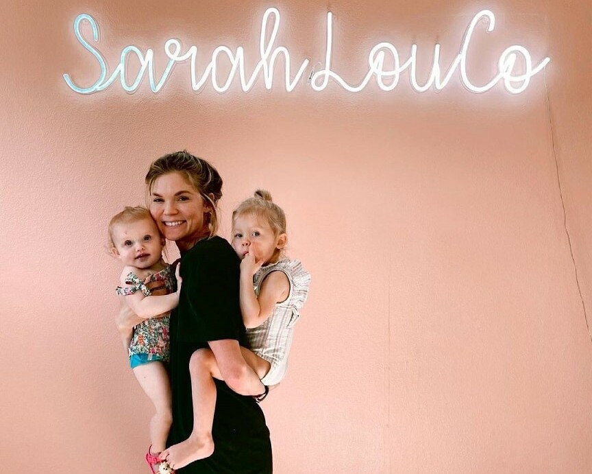 sarahlouco neon sign