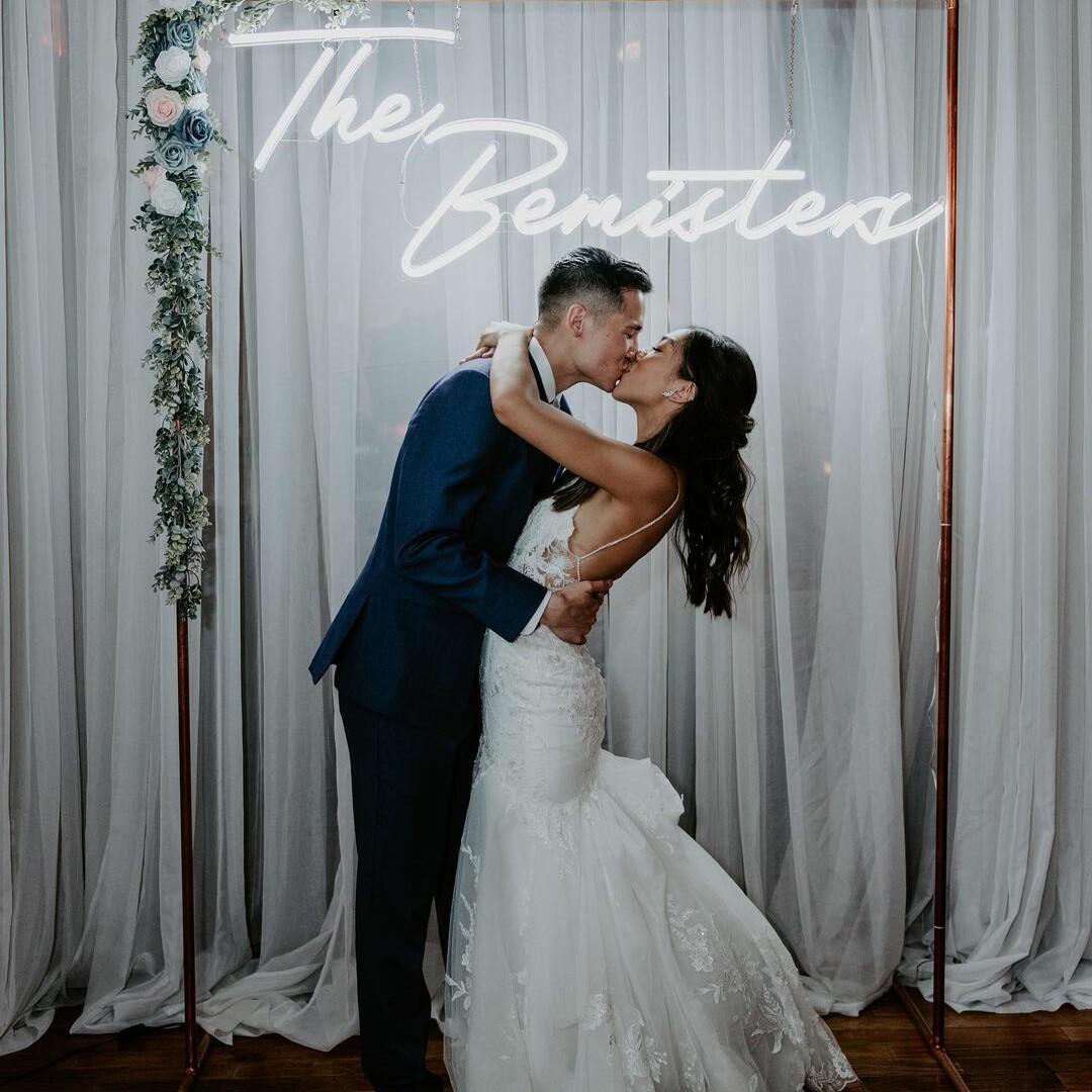 Five Custom LED Light Signs to Decorate Your Wedding