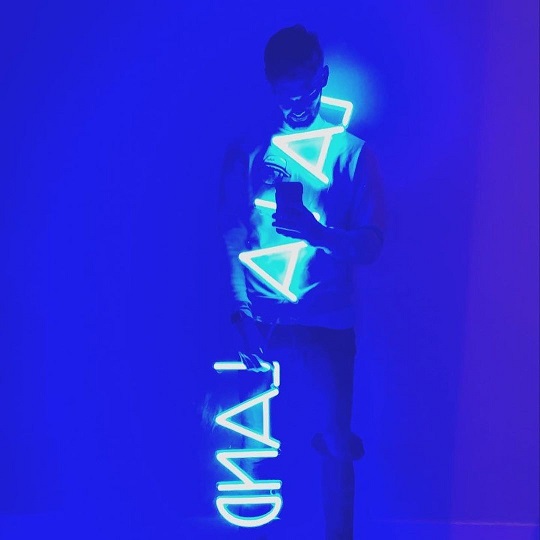 design neon sign