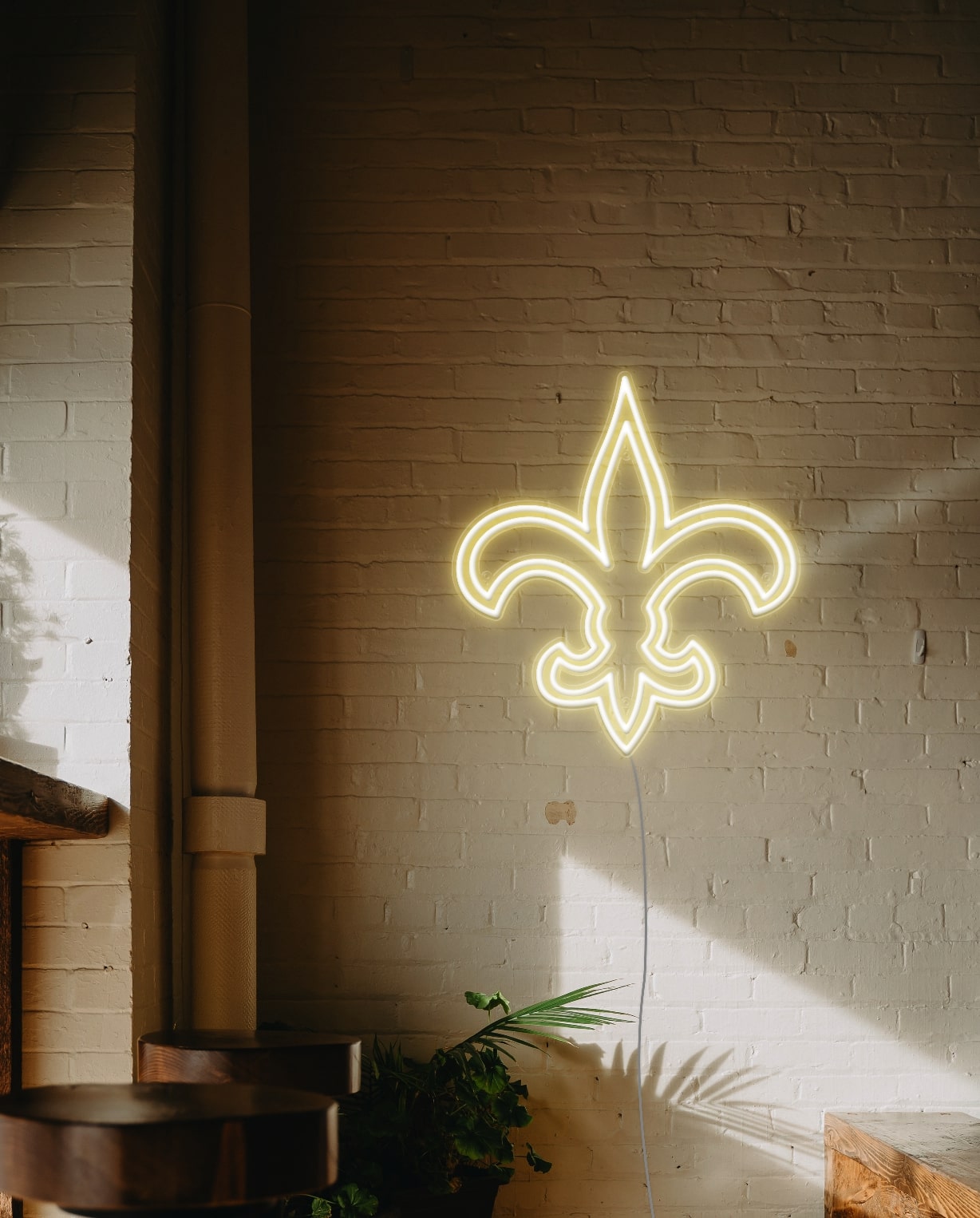 The Memory Company New Orleans Saints 12-in Sports Neon Lamp Light at