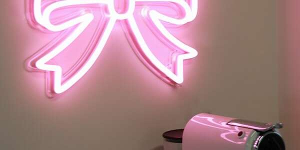 Red Bowknot Neon Light