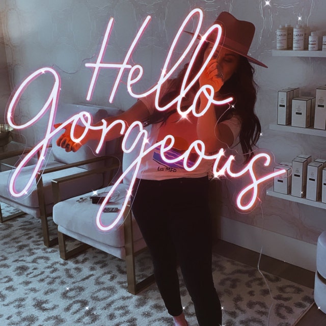 hello gorgeous neon light in pink