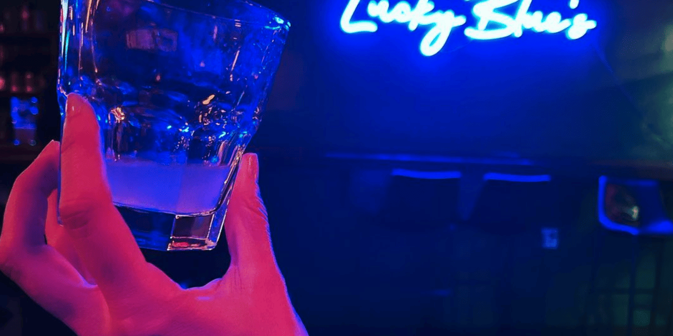 luckybluesbar