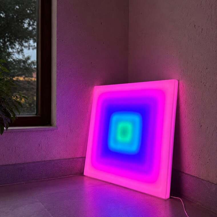 reve floor lamp placed at the corner
