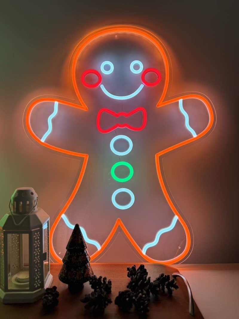 Gingerbread Neon sign front photo (1)