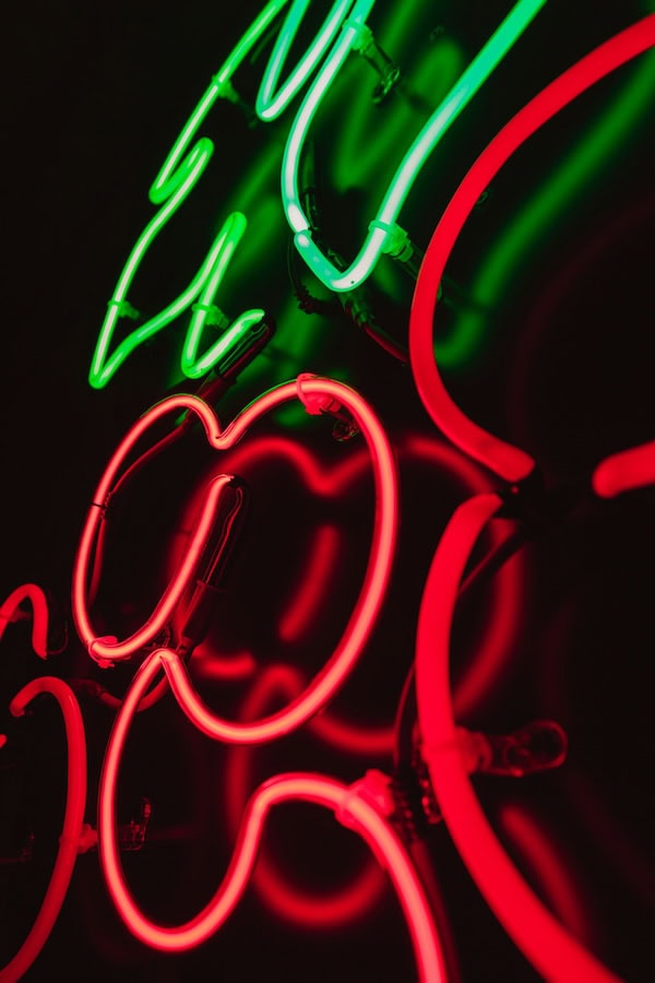 Choosing Between LED and Traditional Glass Neon