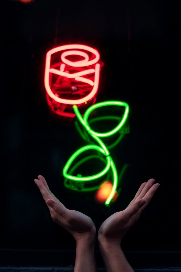 valentine gift couple rose noen sign