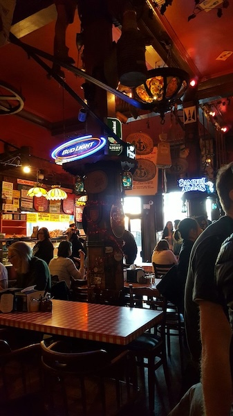 custom neon sign Tommy's Joynt bar sign