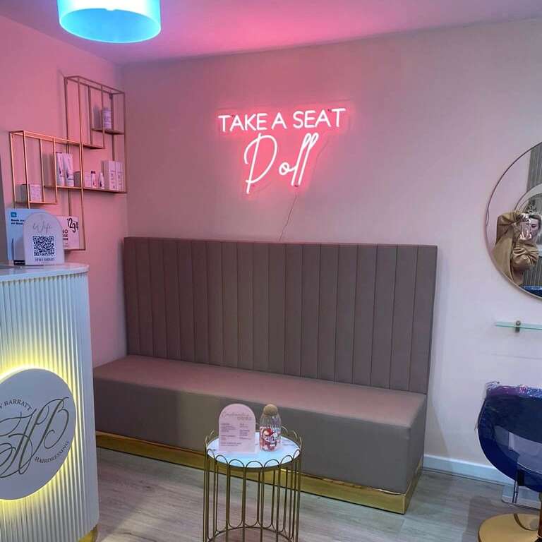pink custom neon sign for salon wating area