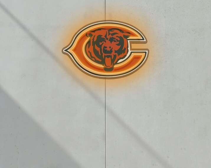 Chicago Bears football noen sign