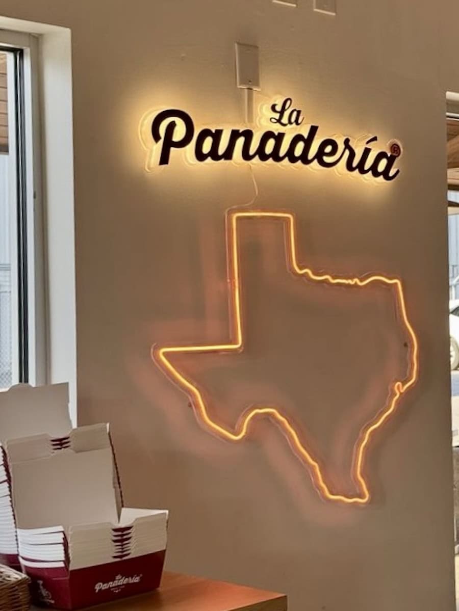 La Panadería Bakery Café business neon sign